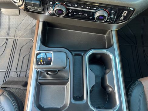 Used 2023 Chevrolet Silverado 1500 High Country image 26