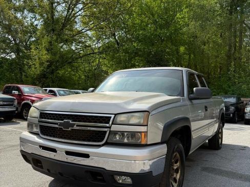 Used 2006 Chevrolet Silverado 1500 LT image 1