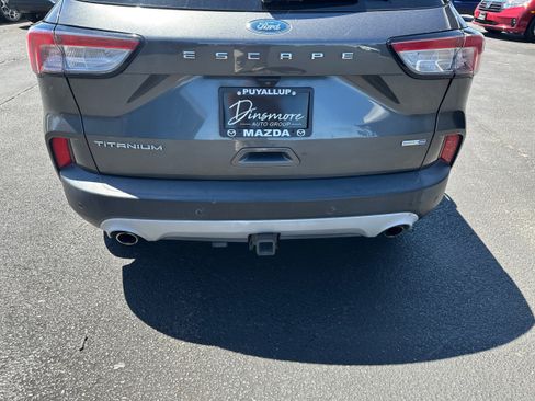 Used 2020 Ford Escape Titanium AWD/4WD image 25