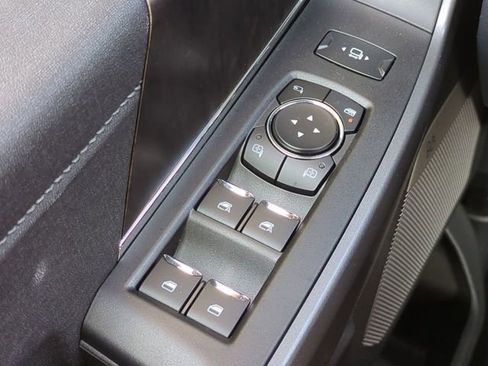 New 2026 Ford F250 Lariat w/ Black Appearance Package image 30