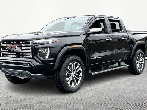 Used 2023 GMC Canyon Denali AWD/4WD image 3