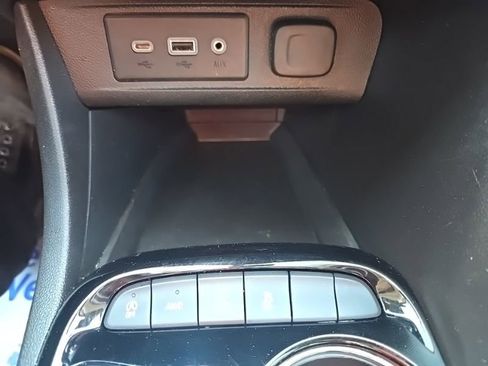 Used 2023 Buick Encore GX Preferred w/ Cold Weather Comfort Package AWD/4WD image 19