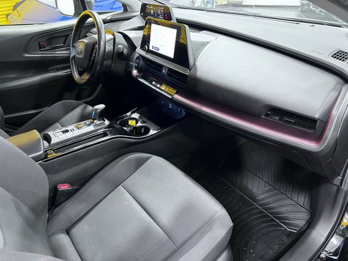 Used 2023 Toyota Prius Prime FWD image 15