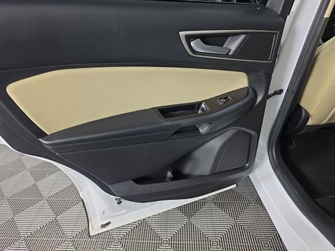 Used 2016 Ford Edge SEL w/ Class II Trailer Tow Package image 29