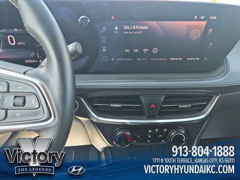 Used 2024 Buick Encore GX Preferred w/ Comfort Package AWD/4WD image 17