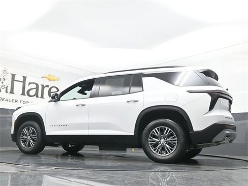 New 2026 Chevrolet Traverse LT w/ LPO, Floor Liner Package image 34