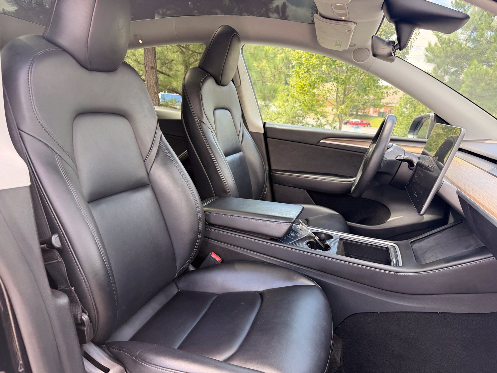 Used 2023 Tesla Model Y Long Range AWD/4WD image 35