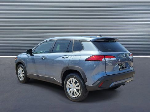 Used 2025 Toyota Corolla Cross L FWD image 4