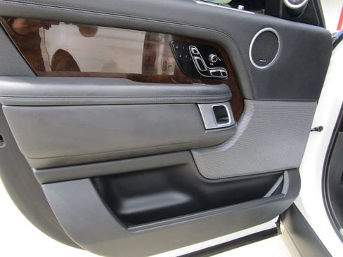 Used 2020 Land Rover Range Rover HSE AWD/4WD image 11