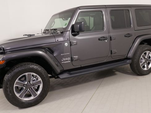 Used 2021 Jeep Wrangler Unlimited Sahara image 1