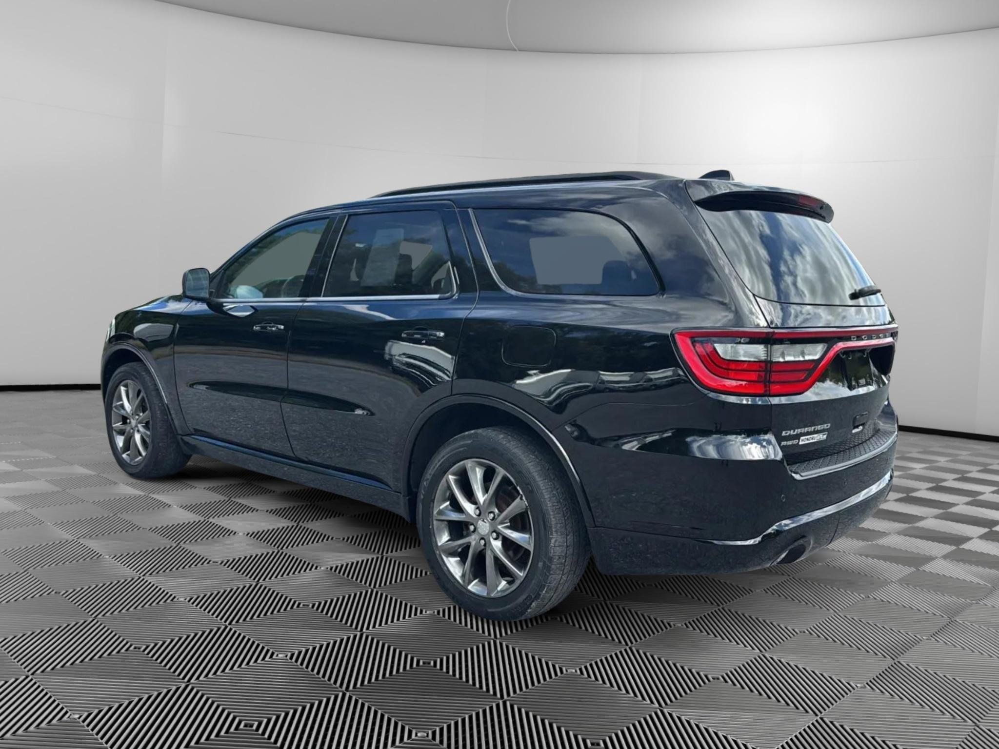 Used 2017 Dodge Durango GT w/ Premium Group AWD/4WD image 3