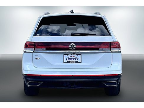 Used 2024 Volkswagen Atlas SE FWD image 5