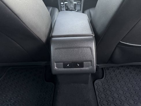 Used 2020 Volkswagen Jetta SE w/ SE Cold Weather Package FWD image 20