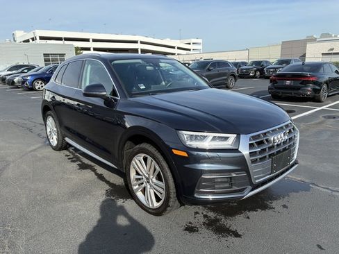 Used 2018 Audi Q5 2.0T Premium Plus w/ Premium Plus Package AWD/4WD image 3