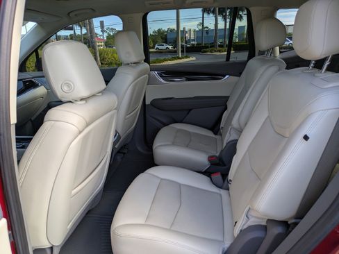 Certified 2023 Cadillac XT6 Premium Luxury image 12