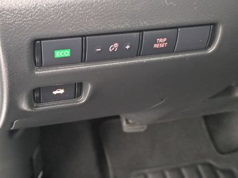 Used 2024 Nissan Sentra SR FWD image 12