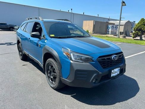 Used 2022 Subaru Outback Wilderness AWD/4WD image 3
