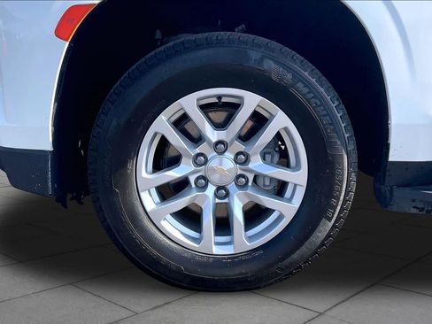 Used 2024 Chevrolet Tahoe LT AWD/4WD image 21