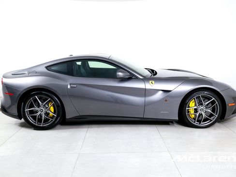 Used 2016 Ferrari F12 Berlinetta RWD image 9