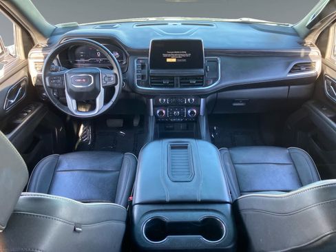 Used 2024 GMC Yukon SLT image 10