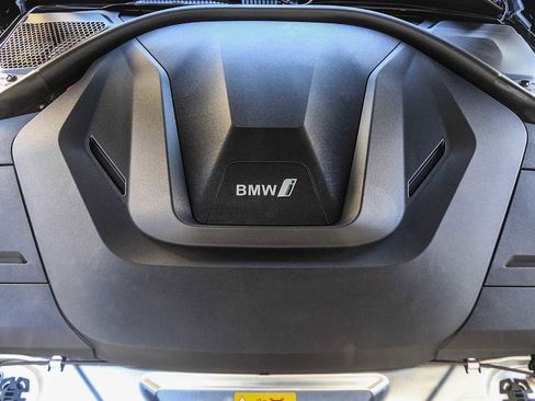 Used 2025 BMW i4 eDrive40 w/ Parking Assistance Package image 23