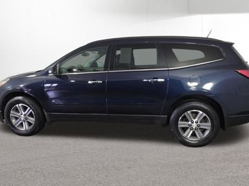 Used 2017 Chevrolet Traverse LT image 6