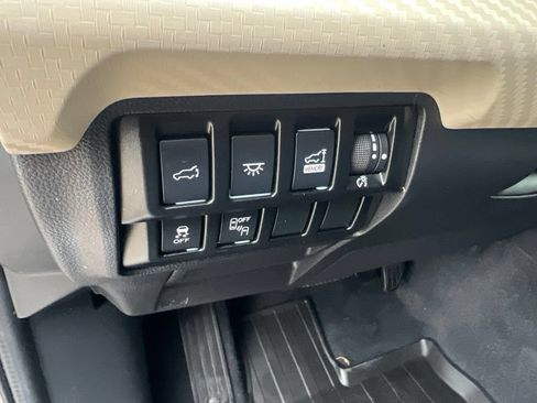 Used 2022 Subaru Ascent Premium w/ Convenience Package AWD/4WD image 48