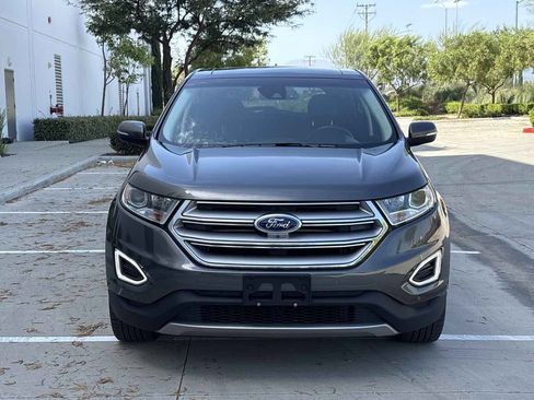 Used 2017 Ford Edge Titanium w/ Equipment Group 302A AWD/4WD image 8