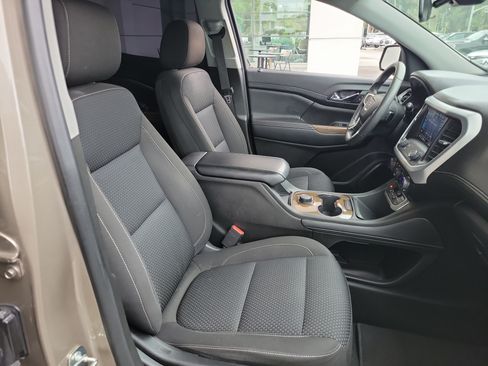Used 2023 GMC Acadia SLE FWD image 22