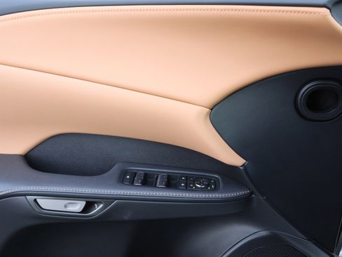 Used 2024 Lexus RX 350h image 12