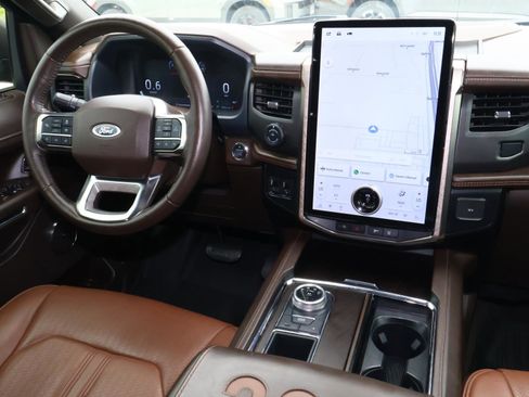 Used 2024 Ford Expedition King Ranch RWD image 11