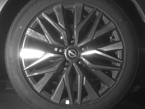 Used 2025 Nissan Altima 2.5 SV FWD image 15