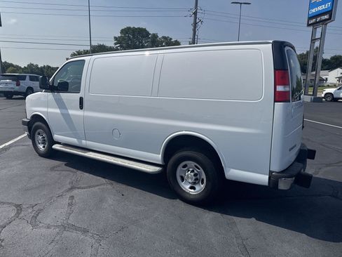 Used 2024 Chevrolet Express 2500 w/ Driver Convenience Package RWD image 2