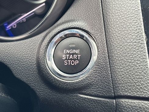 Used 2017 Subaru Outback 2.5i Touring image 31