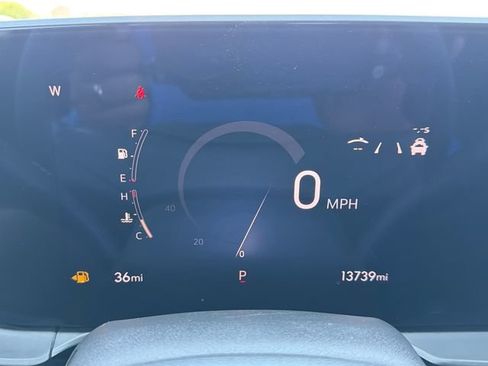 Used 2025 Buick Envista Preferred w/ Convenience II Package FWD image 11