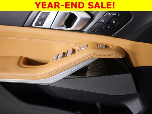 Used 2023 BMW X7 xDrive40i w/ Executive Package image 16