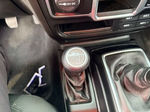 Used 2020 Jeep Gladiator Sport w/ Trailer Tow Package AWD/4WD image 19