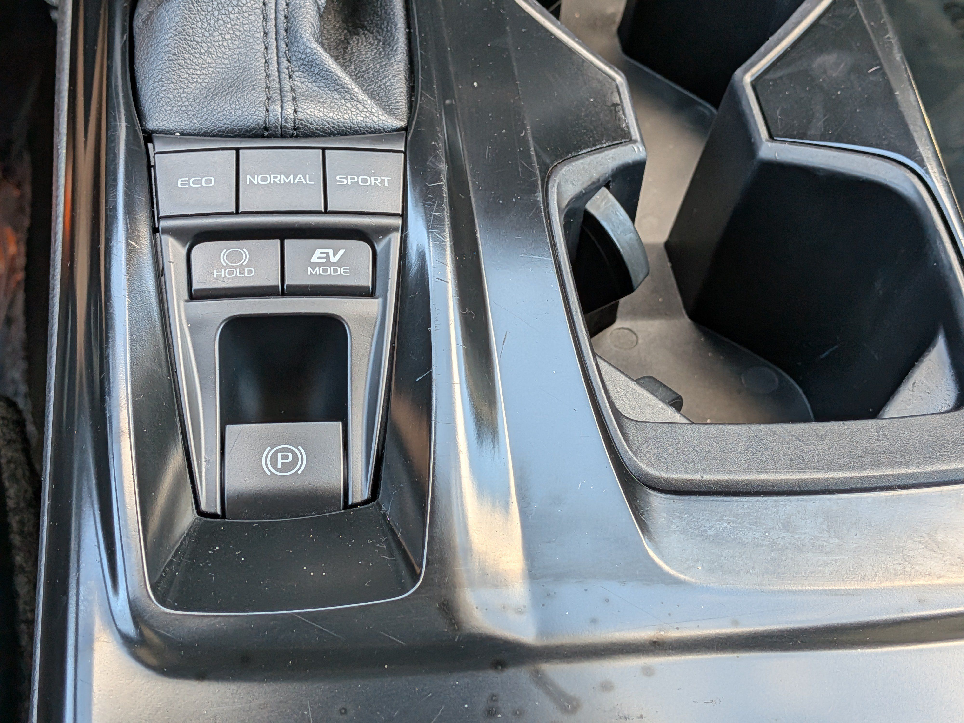 Used 2025 Toyota Camry SE FWD image 30