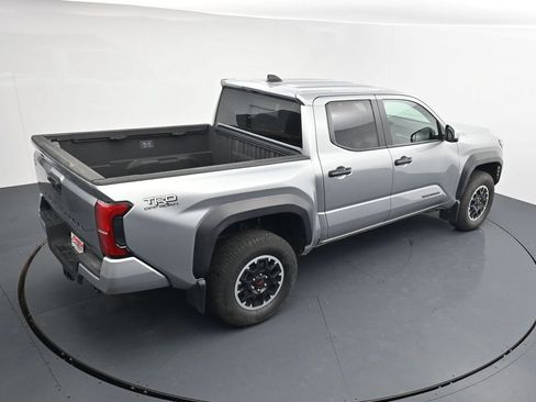 Used 2025 Toyota Tacoma TRD Off-Road AWD/4WD image 35