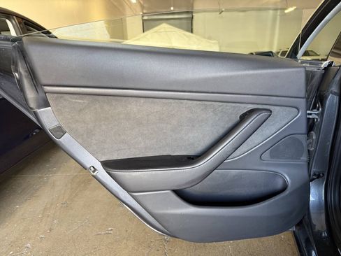 Used 2018 Tesla Model 3 Long Range RWD image 20