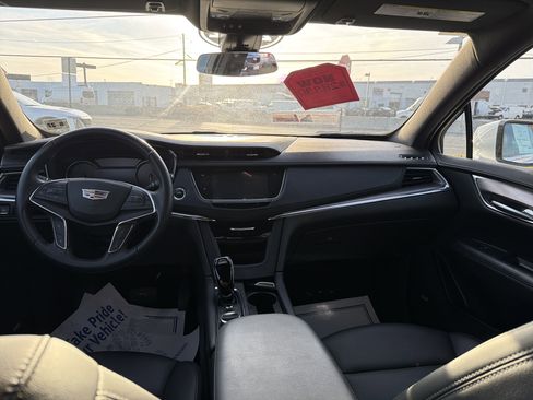 Used 2022 Cadillac XT5 Luxury image 28