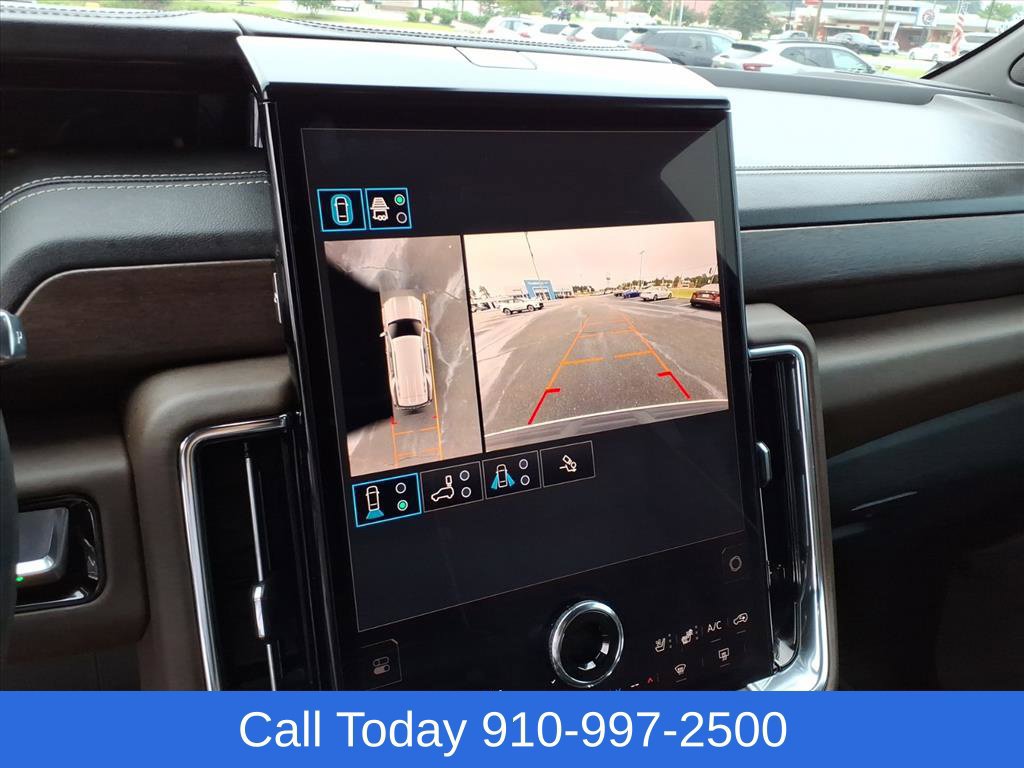 Used 2025 GMC Yukon Denali Ultimate w/ LPO, Floor Liner Package AWD/4WD image 16