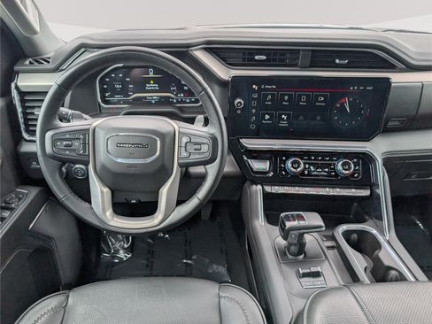 Used 2023 GMC Sierra 1500 Denali w/ Denali Reserve Package AWD/4WD image 17