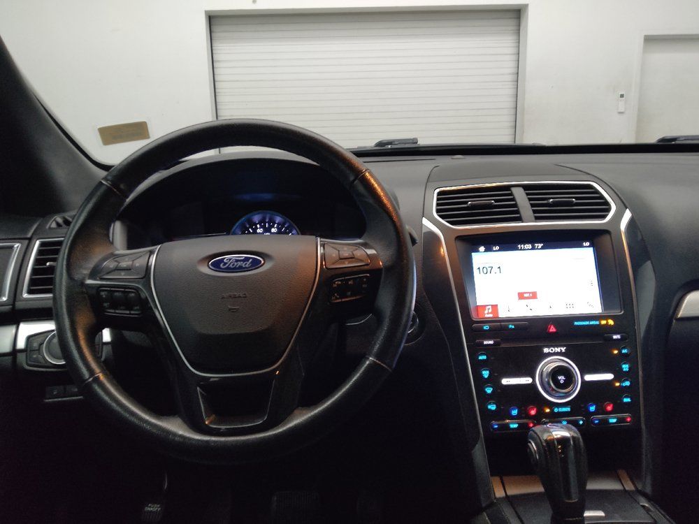 Used 2019 Ford Explorer Limited w/ Class III Trailer Tow Package FWD image 22