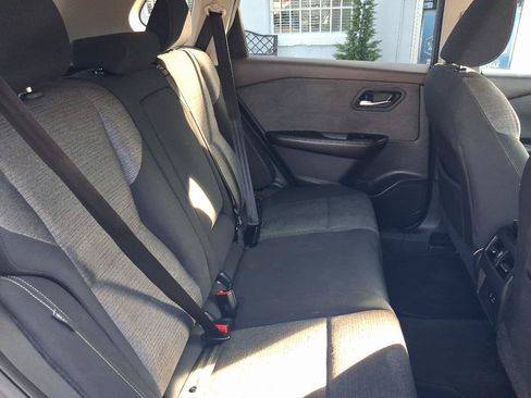 Used 2021 Nissan Rogue SV FWD image 19
