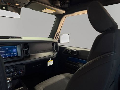 Used 2022 Ford Bronco 2-Door AWD/4WD image 26