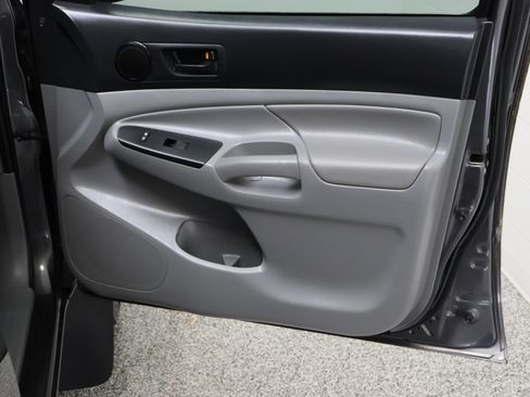 Used 2013 Toyota Tacoma PreRunner w/ Convenience Pkg image 29