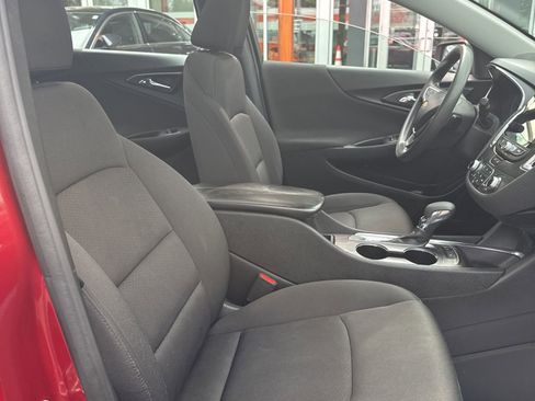 Used 2021 Chevrolet Malibu LT image 13