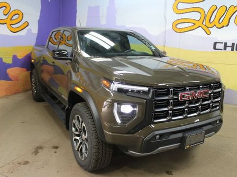 Used 2024 GMC Canyon AT4 w/ AT4 Premium Package AWD/4WD image 2