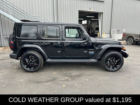 Used 2022 Jeep Wrangler Unlimited Sahara w/ Cold Weather Group AWD/4WD image 2